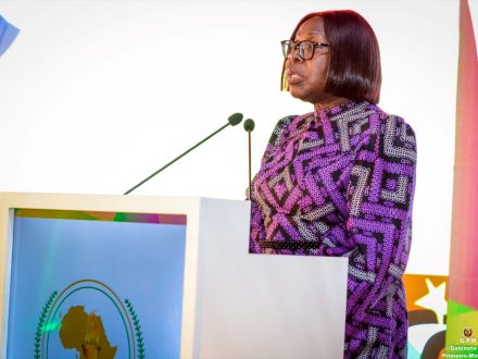 A Primeira-Ministra discursa na cerimónia de lançamento
